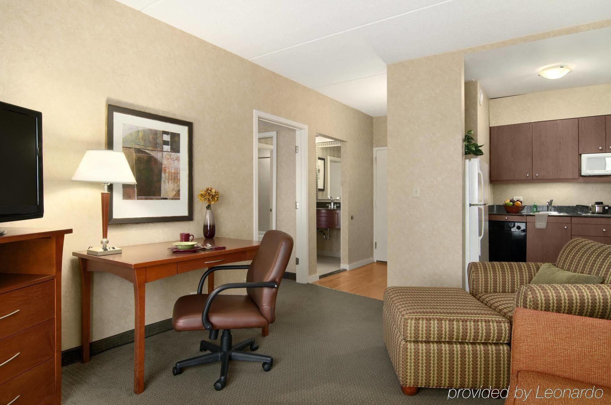โรงแรมโฮมวูดสวีทส์ บายฮิลตันชิคาโกลินคอล์นเชอร์ ภายนอก รูปภาพ